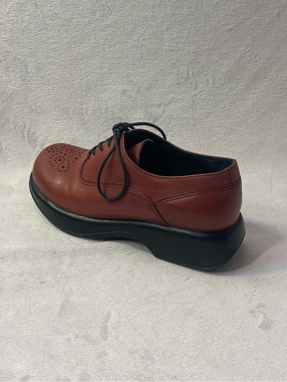 Dansko Women’s Jazz Y2K Chunky Oxford Platform Clog Burgundy Size 41 US 10.5-11